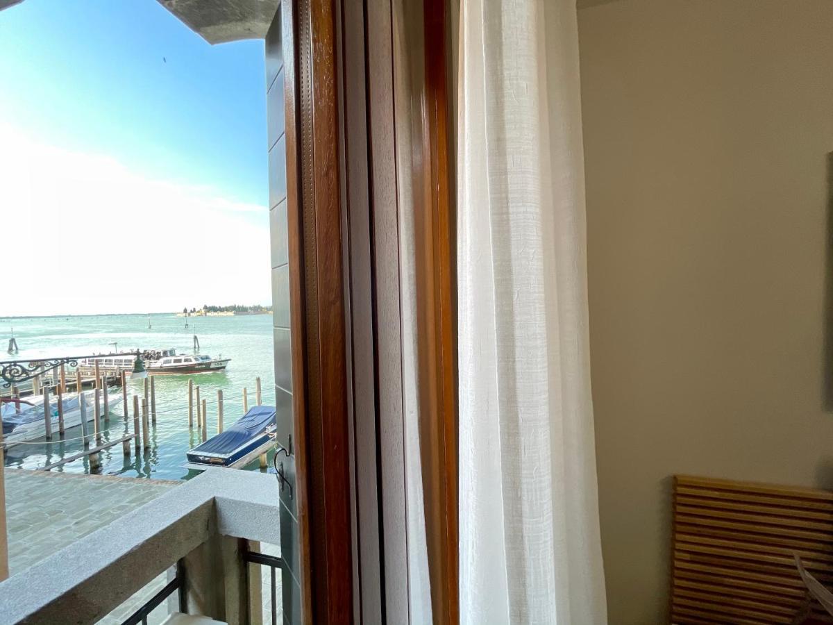 Ca' Monica Panoramic-Canal View, Biennale Venedig Exteriör bild