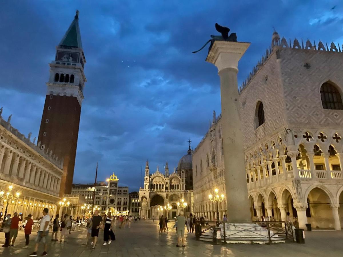 Ca' Monica Panoramic-Canal View, Biennale Venedig Exteriör bild
